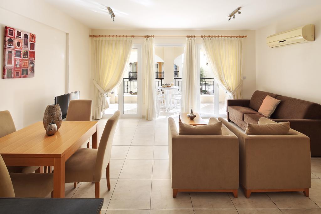 Adamou Gardens Apartment Paphos Exterior foto