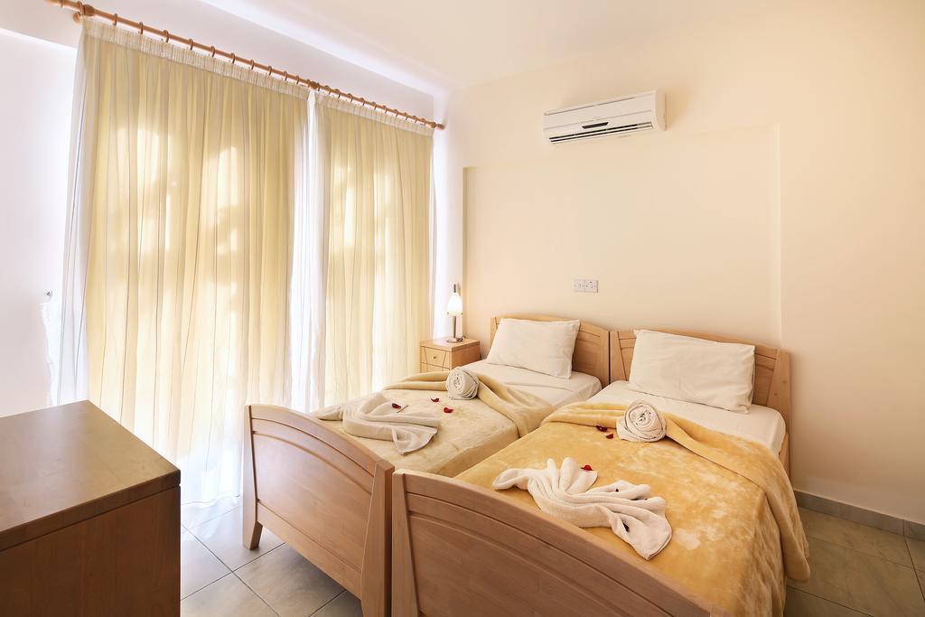 Adamou Gardens Apartment Paphos Exterior foto